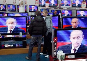 Путина не любит все больше россиян - социологи