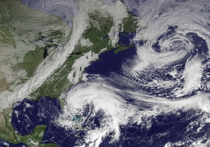 Ураган Сэнди приближается к побережью США