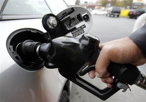 Украина отказалась от введения пошлин на импорт бензина