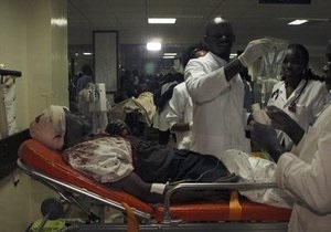 В столице Кении в результате взрывов погибли 5 человек, 75 ранены