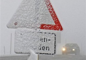 Первый снег в Бельгии привел к образованию пробок длиной в 347 км