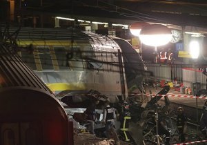 Крушение поезда под Парижем: причиной аварии, унесшей жизни шести человек, назвали неисправную стрелку