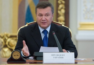 Янукович подписал закон, обязывающий выплачивать зарплату два раза в месяц
