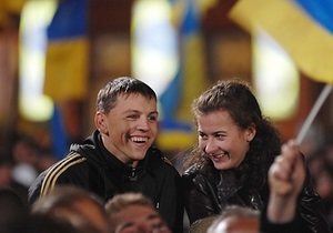 Опрос: 61% украинцев верят в дружбу между мужчиной и женщиной