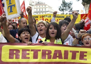 Забастовки французских профсоюзов ежедневно обходятся стране в 200-400 млн евро