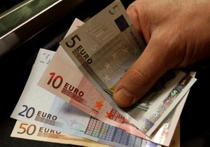 Евро упал по итогам торгов на межбанке