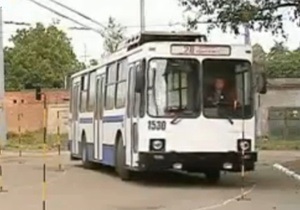 В Днепропетровске проходят соревнования среди водителей троллейбусов