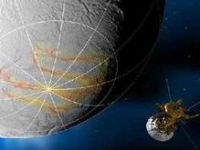 Зонд Cassini пролетел сквозь гейзеры спутника Сатурна