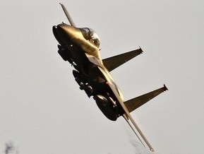 В Израиле спортивный самолет вызвал переполох на военных базах, пролетев над ядерным реактором