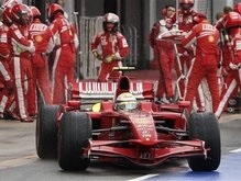 Президент Ferrari потребовал от команды прекратить делать глупые ошибки