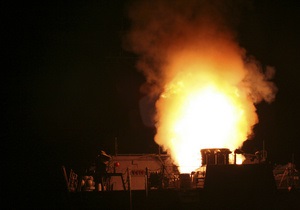 Авиация НАТО разбомбила военные склады в Ливии