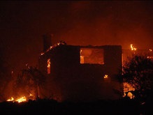 В Анталье бушуют сильные лесные пожары