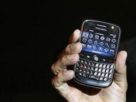Премьер Казахстана намерен руководить правительством с помощью BlackBerry