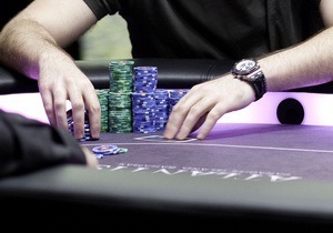 Власти США закрыли пять крупнейших сайтов для игры в покер