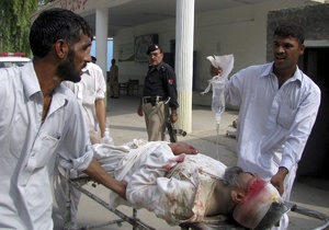 В Пакистане смертник взорвал полицейский участок: погибли 19 человек