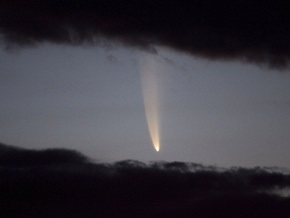 Двухвостая комета, приближающаяся к Земле, оказалась однохвостой