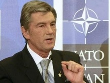 Ющенко оценивает итоги саммита НАТО как победу для Украины