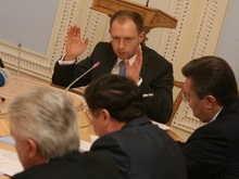 Яценюк встретится с лидерами оппозиционных фракций