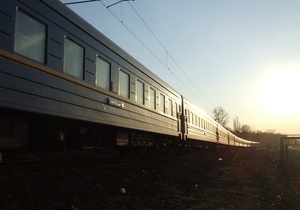 Пассажирский поезд Киев-Ужгород смертельно травмировал человека