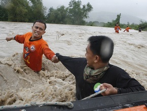 Фотогалерея: Азия в плену мощного тайфуна