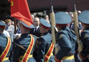 Новости Москвы - парад в Москве - В 24 российских городах состоялись военные парады - 9 мая