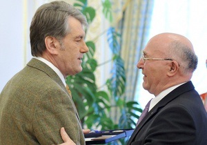 Томенко считает награждение Стельмаха орденом  бесславным завершением карьеры Ющенко 