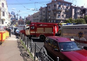Спасатели заявляют, что взрыва в центре Киева не было: строители зацепили кабель напряжением 10 000 вольт