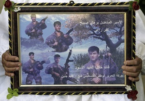 Израиль выпустит палестинцев, отбывших почти весь срок