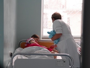 МЧС: В Донецкой области с отравлением госпитализированы 18 детей