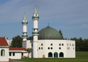 Преступник обстрелял мечеть в Швеции во время молитвы