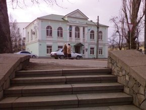 В Симферополе напали на здание Меджлиса крымских татар