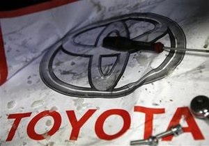 Toyota приостанавливает производство двух гибридных моделей