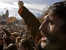 Президент Армении пока не собирается отменять режим ЧП