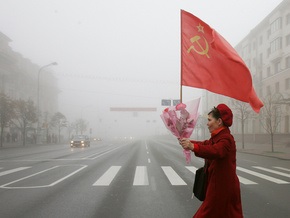 Качиньский одобрил закон, позволяющий сажать за распространение коммунистической символики