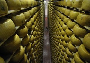 НГ: В Киеве уже не улыбаются при слове cheese