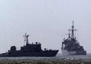 ВМС Южной Кореи отогнали северокорейский катер предупредительными выстрелами