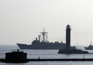 В Кремле обеспокоены присутствием в Черном море американского военного крейсера