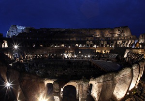 Власти Рима защитят Колизей от автомобилистов
