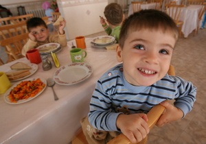 Корреспондент: Воспитание Эйнштейна. Интеллект ребенка во многом зависит от диеты в самом раннем детстве