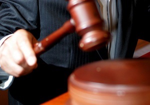 Кузьмин сообщил, что за 2011 год было возбуждено 26 уголовных дел против чиновников