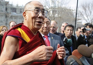 Далай-Лама официально объявил о прекращении своей политической деятельности