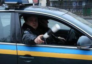 Во Львовской области водитель Audi пытался столкнуть с трассы автомобиль ГАИ