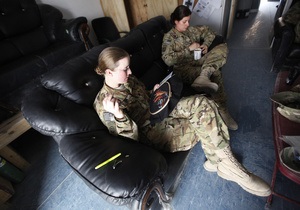 Женщины в армии США судятся с Пентагоном за право идти на фронт