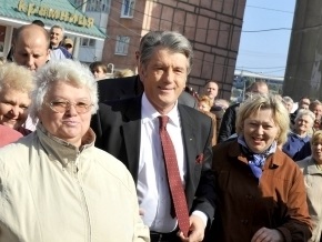 В Запорожье объяснили, зачем завесили русскоязычные надписи перед приездом Ющенко