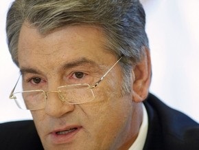 Ющенко стыдно говорить о том, как Тимошенко финансирует украинское книгоиздание