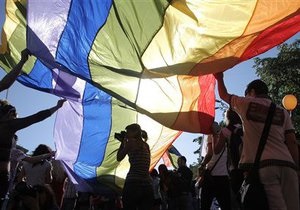 Human Rights Watch призывает ЕС на саммите с Украиной выступить против гомофобных законопроектов