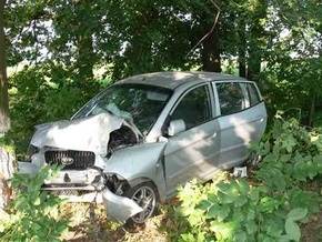 В Сумской области водитель уснула за рулем: пострадали семеро россиян