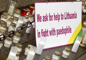 В Литве передача дочери  борца с педофилами  под опеку матери сопровождалась столкновениями с полицией
