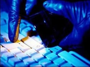 СБУ накрыла группировку хакеров, которые взламывали банковские счета