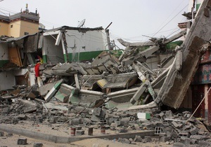 Число жертв землетрясения в Китае превысило тысячу человек